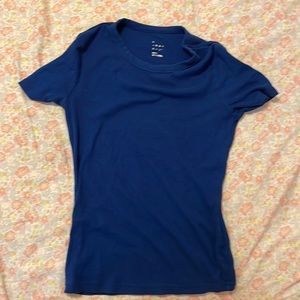 Small navy blue tee shirt